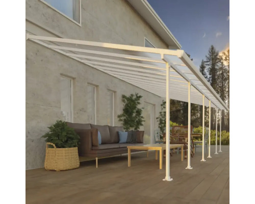 Terrass med tak, trädgårdsmöbler och blomkruka