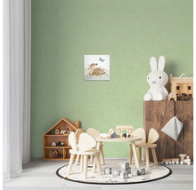 Barnrum med barnmöbler och väggmålning rådjur