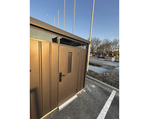 Metallträdgårdshus med dörr och fönster