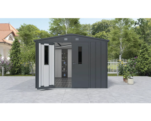 Metallförråd med dubbeldörr i en trädgård