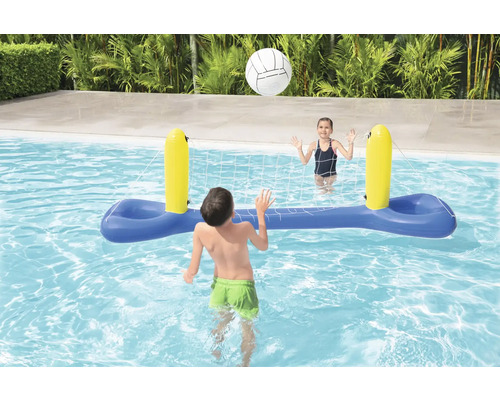 Uppblåsbart volleybollnät i pool med lekande barn