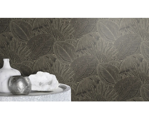 Tapet med bladmönster i vardagsrum