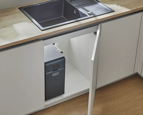Kök med diskho och KEO-system under diskbänken