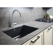 Diskho med kran i modern köksmiljö