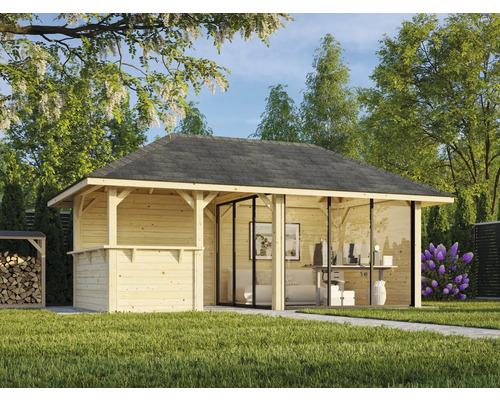 Trädgårdshus i trä med glasfront och kontorsmöbler i trädgården