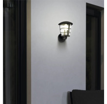 Utomhusvägglampa för belysning av utomhusområden