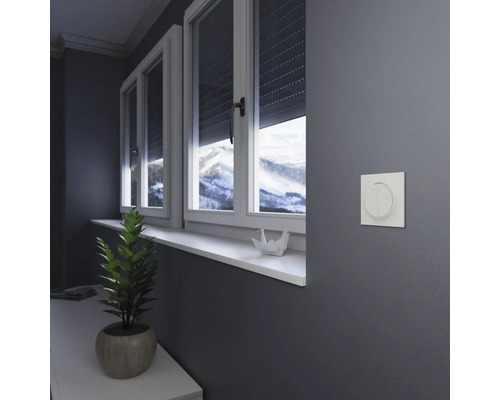 Scene med rulljalusibrytare i ett vardagsrum.