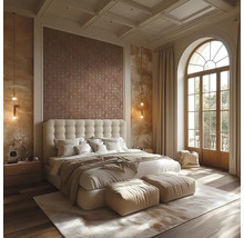 Sovrum med säng, sängbord och stort fönster