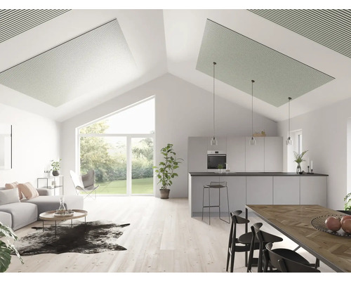 Ljust vardagsrum med akustiska takpaneler, köksdel och stora fönster