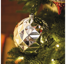 Geometrisk julgranskula i julgranen