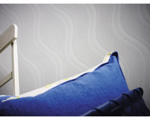 Tapet med vågigt mönster i rummet