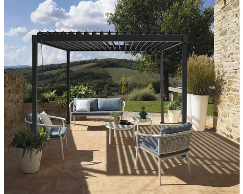 Pergola stål med lamelltak 3x3m stolpar 8x8cm antracit Terrass med pergola, sittmöbler och utsikt över landskapet