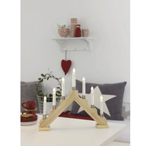 Träbåge med sju elektriska ljus för juldekoration