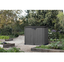 Trädgårdsskåp i plast med låsbara dörrar i trädgården