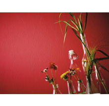 Strukturtapet med blommor i glasvaser