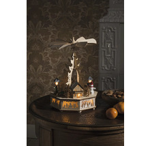 Julpyramid i trä med vintermotiv och belysning