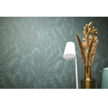 Närbild av en väggtapet med bladmönster