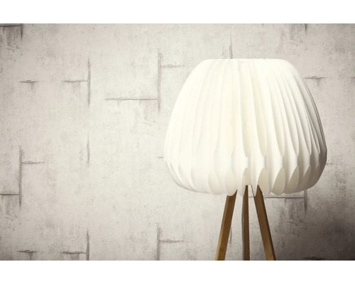 Golvlampa med plisserad skärm och träfot