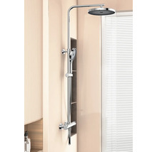 Duschpelare med huvud- och handdusch i badrummet