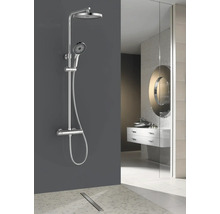 Duschsystem med huvud- och handdusch i badrummet