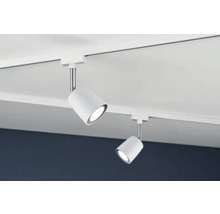 Två takstrålkastare på en strömskena för takmontering