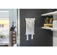 Fuktabsorberare på en skåpdörr inomhus