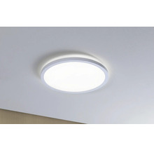 Rund taklampa monterad i taket