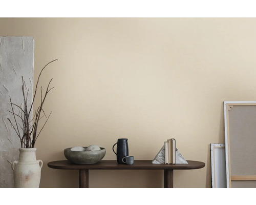 Väggdekoration med bord, dekoration och duk