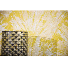 Väggdekoration med dekorativ målningsteknik och lampskärm