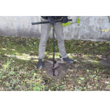 Borrmaskin för markarbeten i bruk.