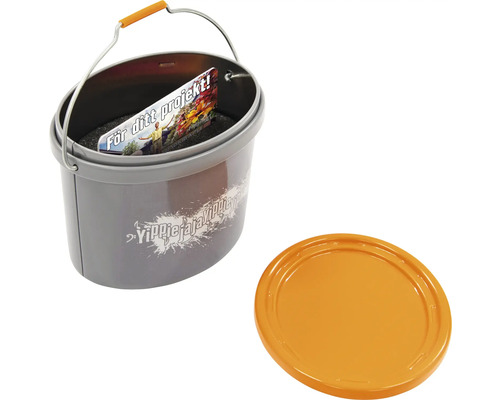 Hink med lock och handtag samt presentkort inuti