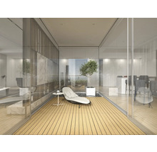 Ljust rum med sittmöbler, bord och växt i modern design.