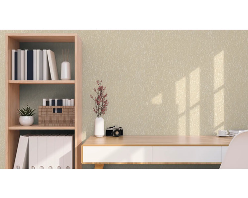 Hylla med skrivbord, dekorationer och kontorsmaterial