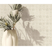 Dekorativ tapet med kronor, bokstäver och blommönster