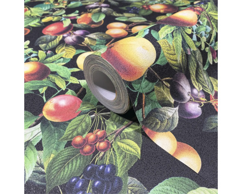 Tapetrulle med fruktmönster på mörk botten