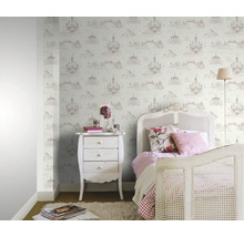 Barnrum med slottstapeter, sängbord och säng