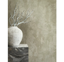 Scen med relief tapet, vas och dekoration