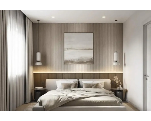 Sovrum med dubbelsäng, sängbord och väggpaneler