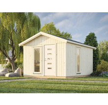 Trädgårdshus med träväggar, fönster och dörr i trädgården