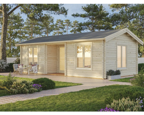 Trädgårdshus i trä med fönster, dörr och sadeltak i trädgården