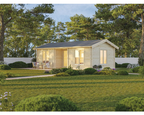 Trädgårdshus i trä med fönster och dörr i trädgården