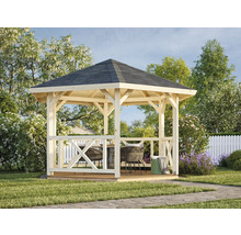 Trädgårdspaviljong i trä med grått tak i en trädgård