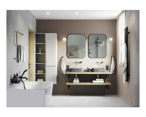 Kakel Ainsa caldera brun matt 5x25x0,9cm Ljust badrum med badkar, handfat, spegel och hyllor för badrumstillbehör