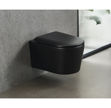 Vägghängd toalett av keramik