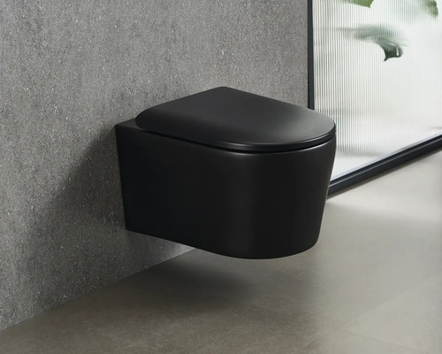 Vägghängd toalett av keramik