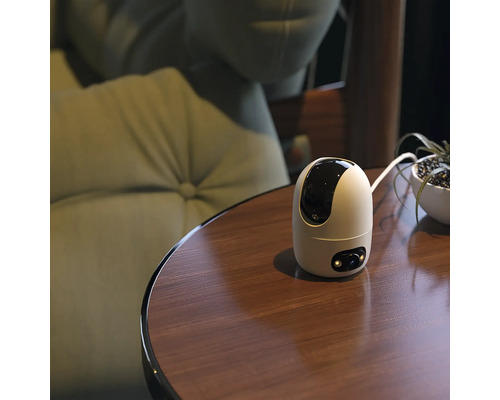 Övervakningskamera på ett bord