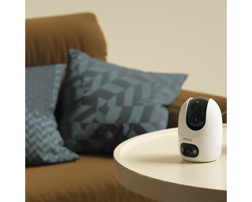 Övervakningskamera på ett bord