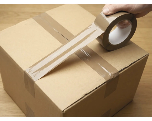 Förpackningskartong försluten med tejp