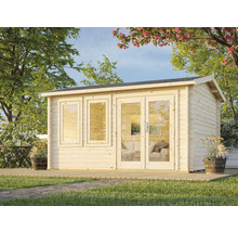 Trädgårdshus med fönster och dubbeldörr på en terrass