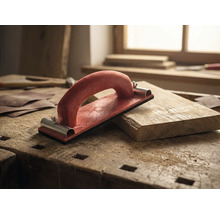 Handslipkloss med handtag på arbetsbänk